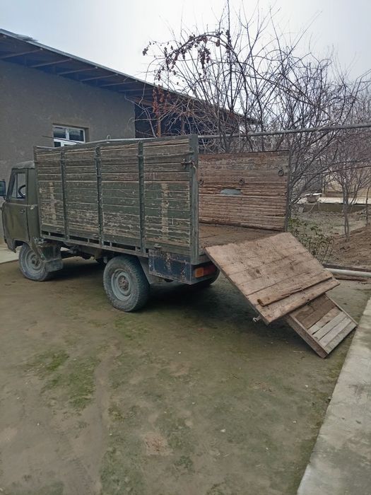 Uaz bortli tent sotiladi