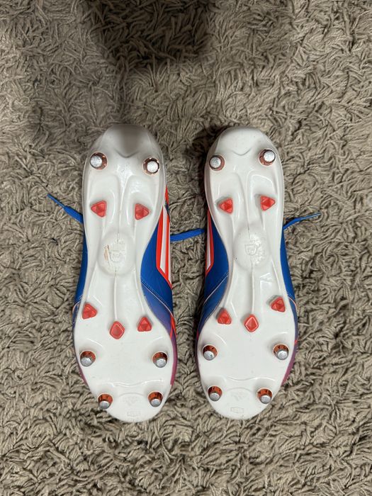 Продается оригинальный бутсы Adidas