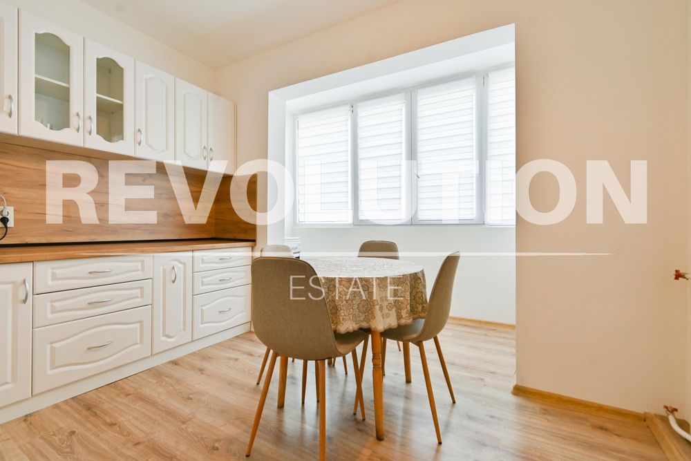 Дава се под наем Четиристаен апартамент в София, Банишора - 101 кв.м за 797.64 € - Снимка #3