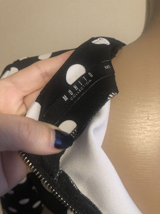 Неопренова рокля mohito хс размер 10€