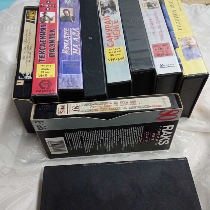 Видео касети и сд-та, аудио касети