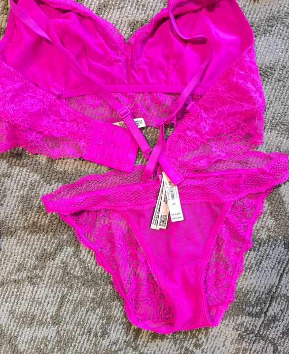 Комплект дантелено бельо Victoria's secret розов