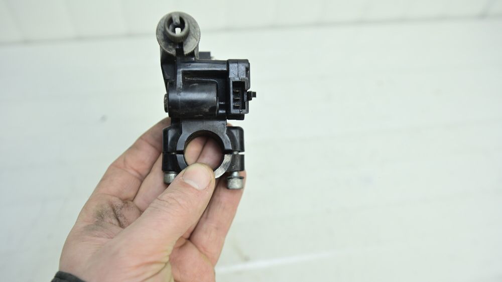 Maneta Ambreiaj Cu Senzor Si Prindere Ghidon Kawasaki Z750 2004 - 2006