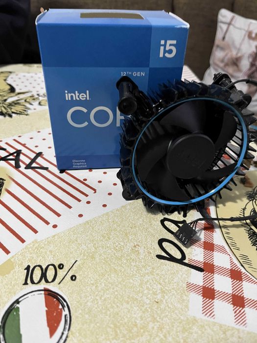 Vand Procesor I5 - 9400F + cooler