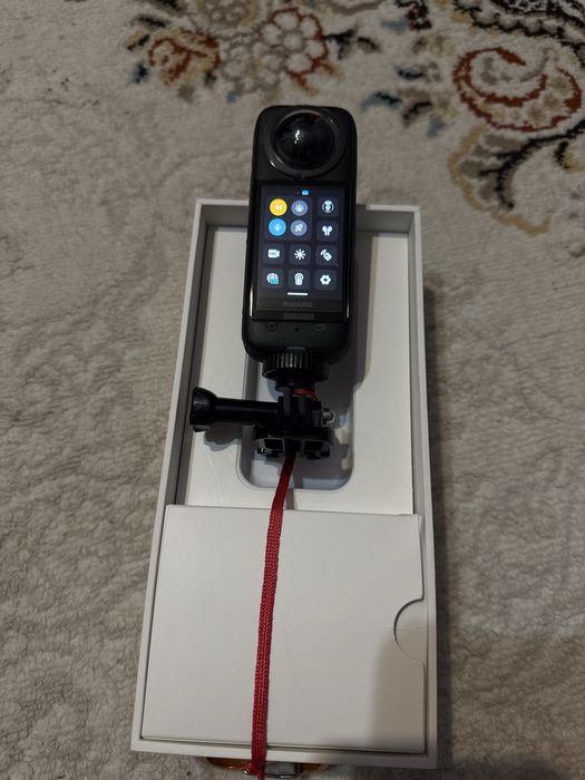 Insta 360 x3 (камера 360)