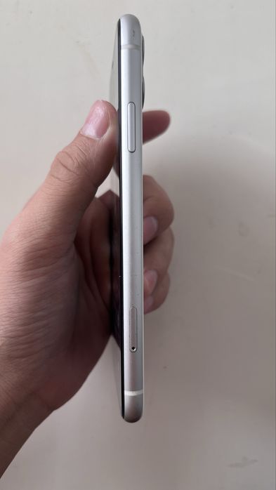 Айфон 11 Идеал.