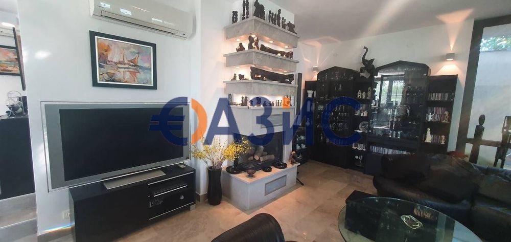 Продава се Къща в Черноморец - 375 кв.м за 1211 €/кв.м - Снимка #1