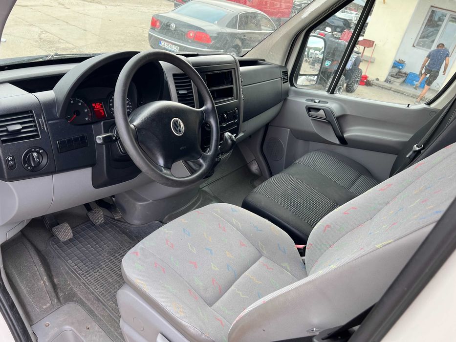 Dezmembrez Volkswagen CRAFTER 2.5 TDI 8+1 locuri 163 cp BJM EURO 4 2009