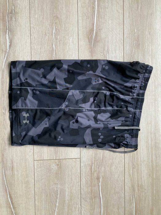 Under Armour Heatgear Loose мъжки къси панталони къс панталон шорти размер М