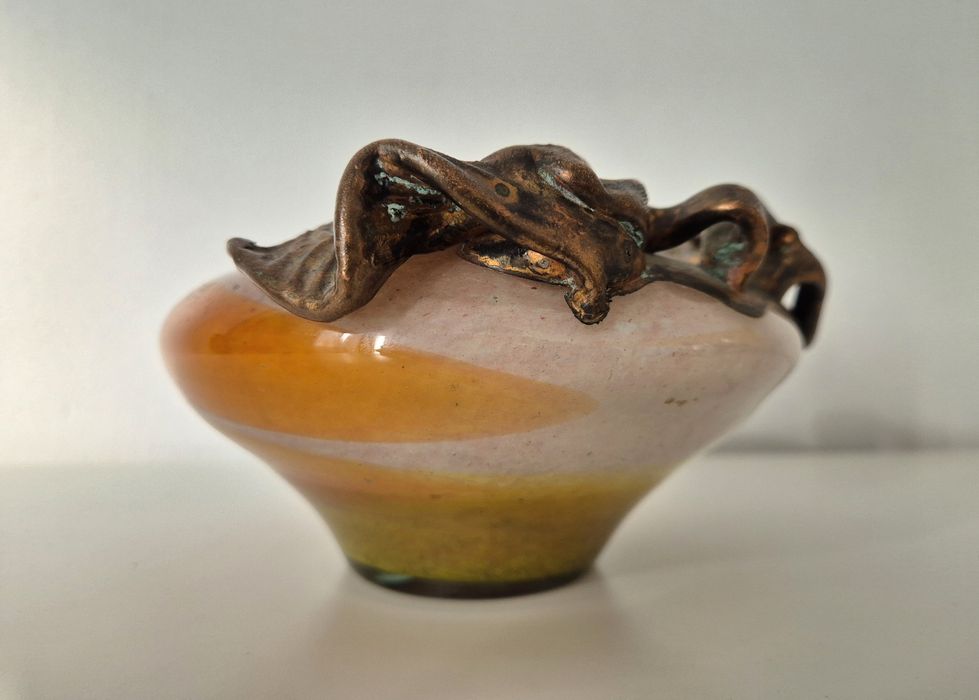 Filip Ravert Vas sticla ornament metalic