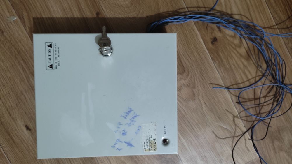 Металлический ящик