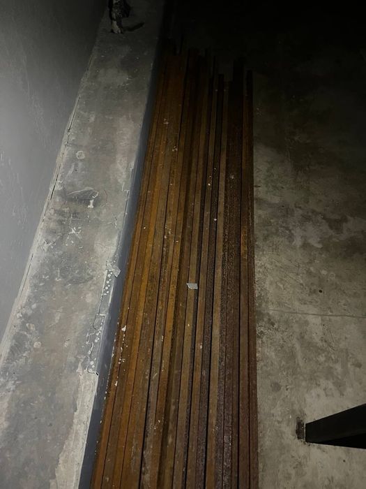 Железные прутья