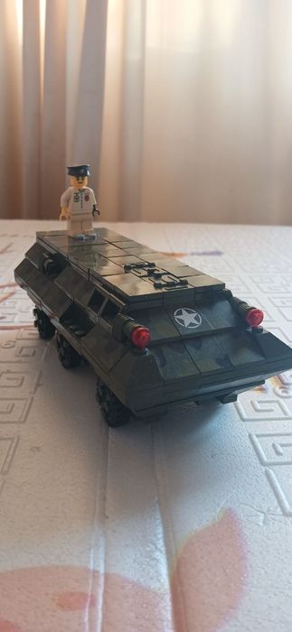 Полицейский катер и танк конструктор