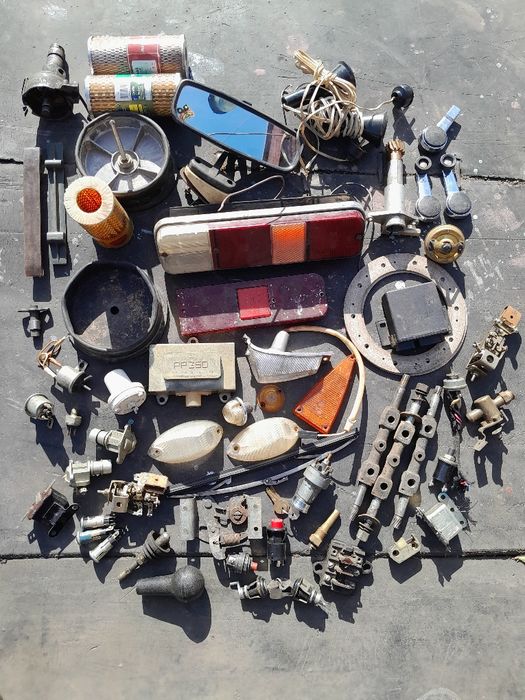 Москвич запчасти