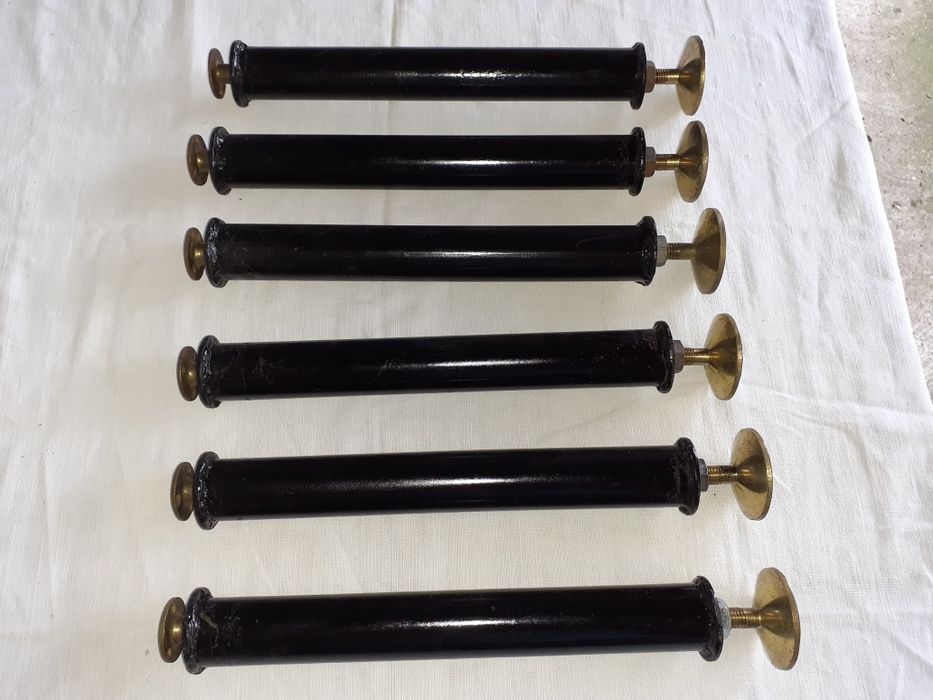 6 Picioare din fier noi 30 cm înălțime,si 4 picioare 40 cm.