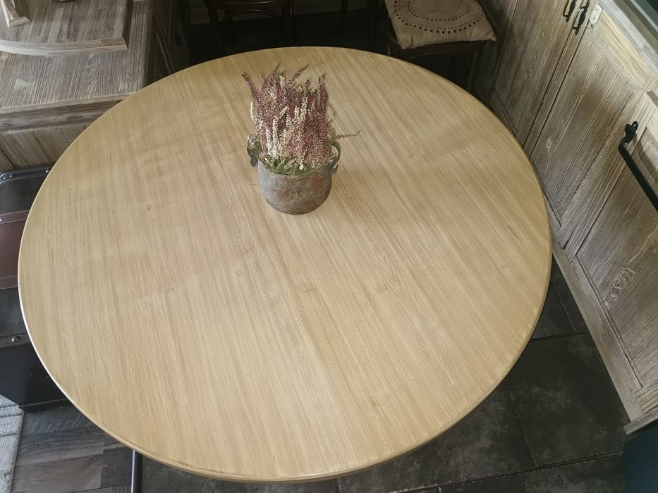 Трапеза маса за хранене с дървен плот и ковано желязо крак - 10%