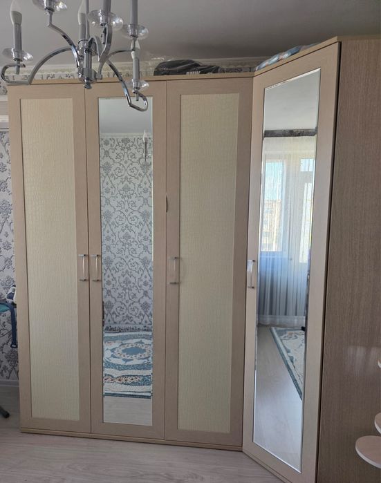 Продается угловой шкаф