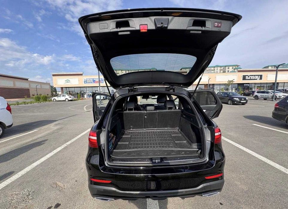 Mercedes GLC 250d 4MATIC AMG Line 2017, 204cp, Burmester, Negru