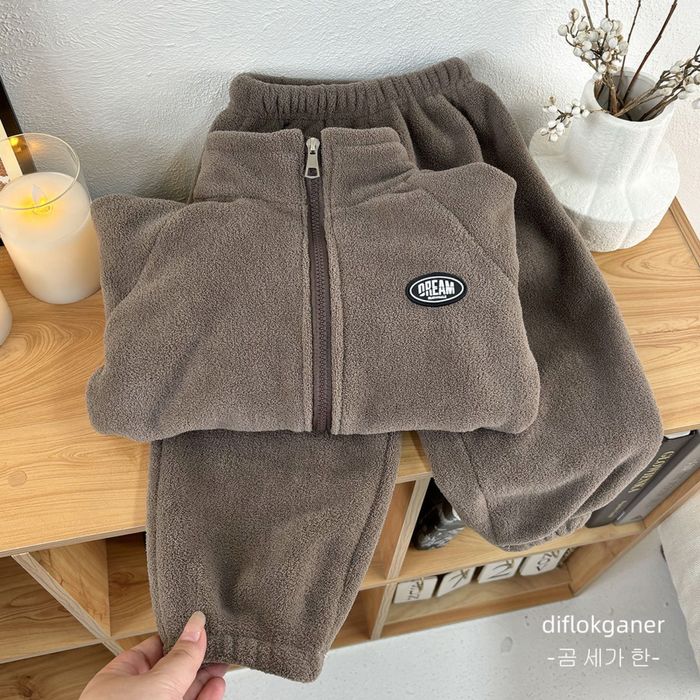 Двойка на весну для мальчика и для девочки