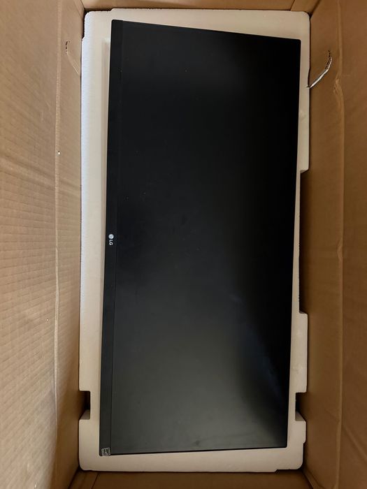 монитор LG UltraWide 29WQ600