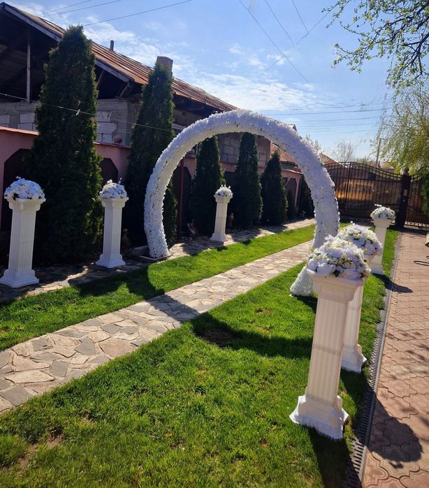 Cort profesional pentru evenimente unice din viata ta.