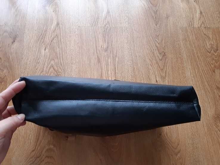 Geanta neagra-maro gravide