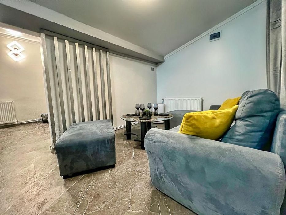 Apartament cu Jacuzzi Xxl Privat -  Pat Super King - Ultra-Central