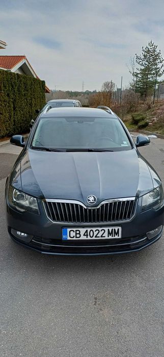 Skoda Superb Combi 4x4  ГАРАЖНА