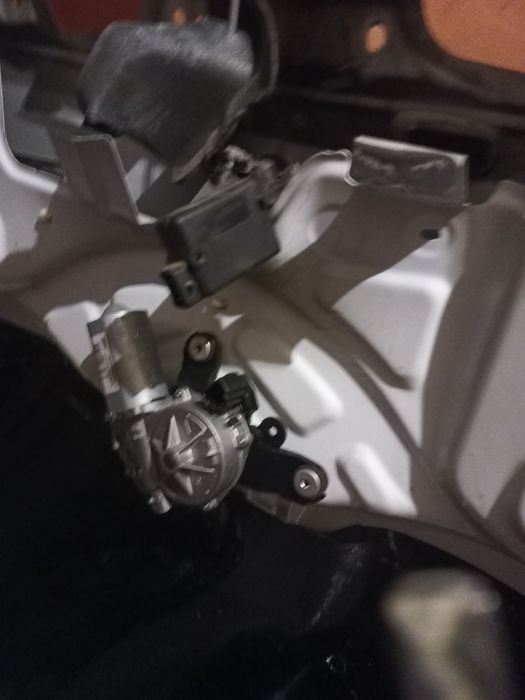 Задно затъмнено стъкло за дачия лоджи