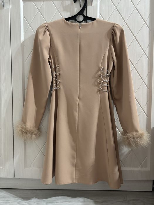 Продам платье для девочки