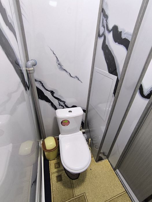 3 xonali, 2 ta balkon, padval, yangi remont – yashash va biznes uchun