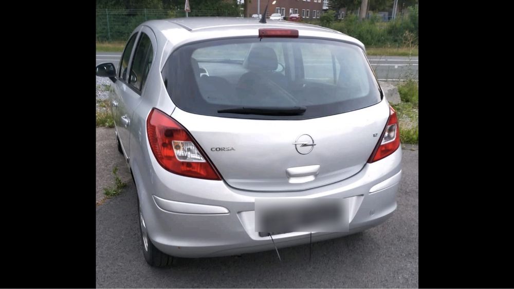 Продава се само на части Опел Корса D 1.3 jtd 2007 год