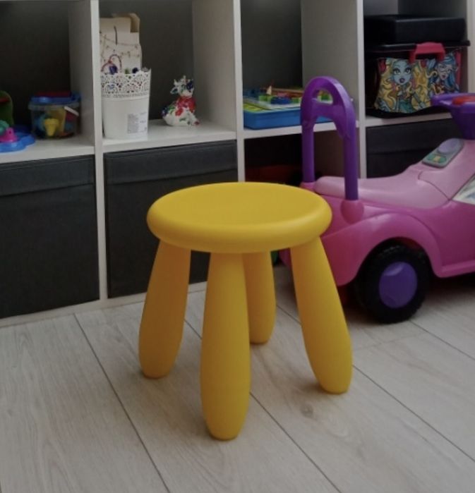 Продам Икеа табурет орвнжевый Б/у!