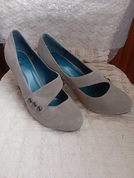 Дамски обувки естествен велур