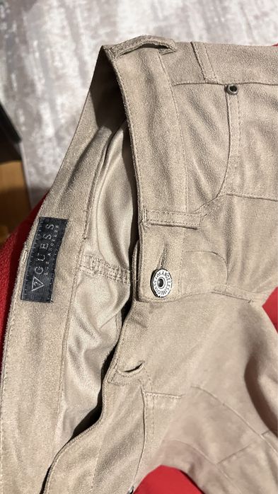 Pantalon Guess i