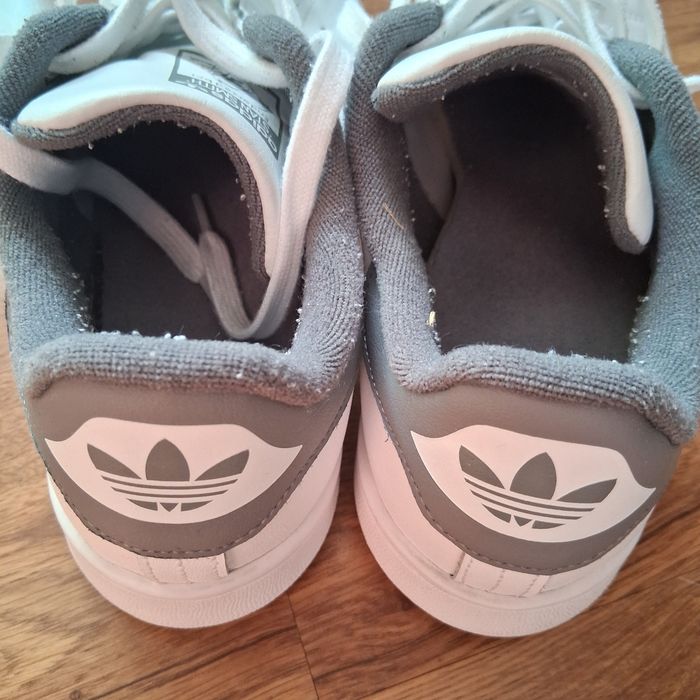 Мъжки обувки на adidas
