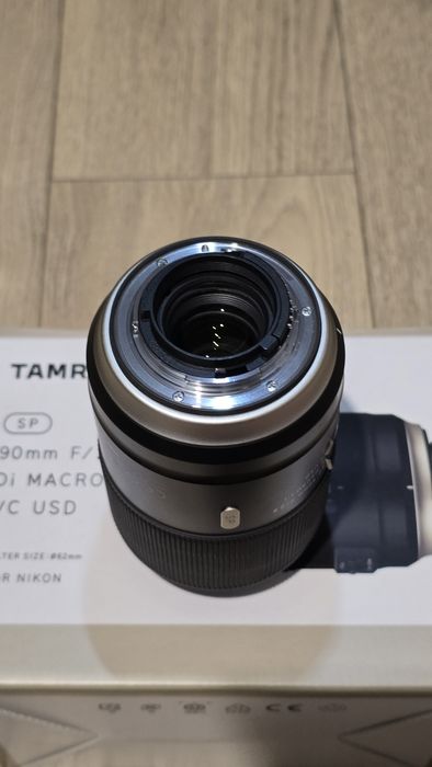 Tamron 90mm f2.8 MACRO di vc usd for Nikon


Vine in cutie, folosit fo