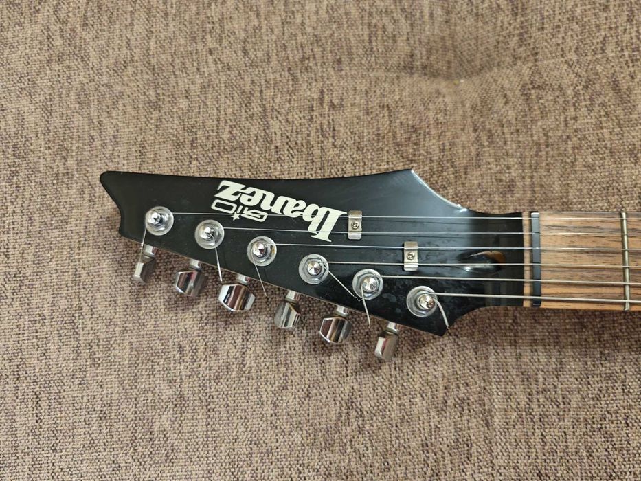 Combo - Chitara electrica Ibanez Gio + Amplificator Line 6 Spider IV
