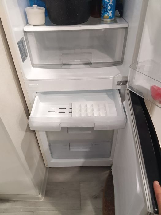 Продам холодильник LG срочно