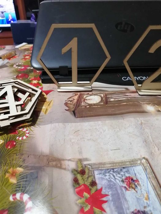 Изкуствени цветя 2бр.