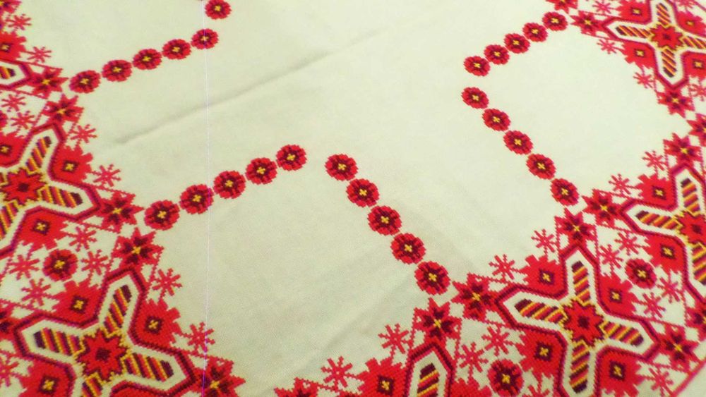 Карета българска бродерия