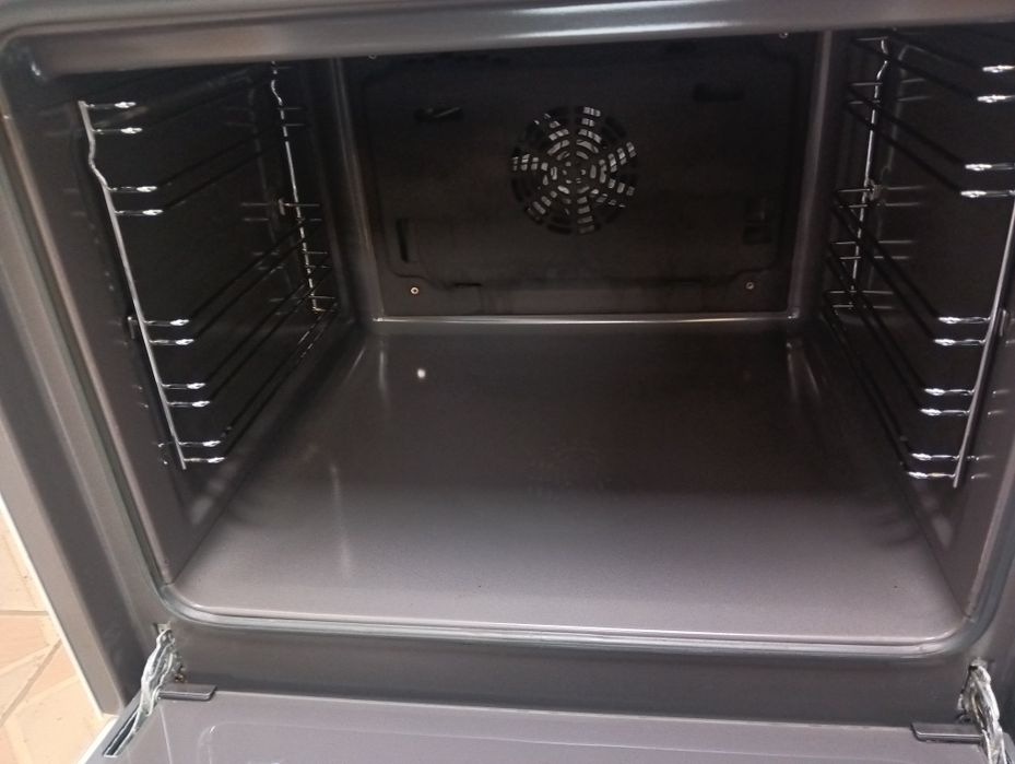 Свободно стояща печка с керамичен плот Сименс Siemens 2години гаранция