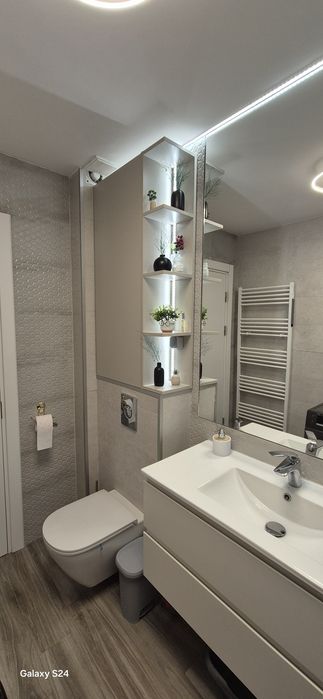 Închiriez studio/garsoniera de lux