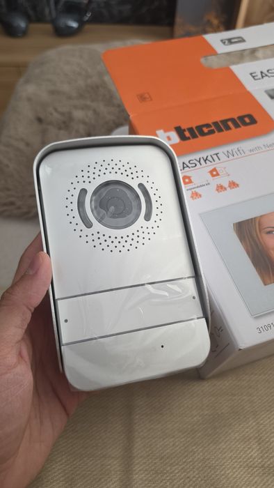 Домофонна Bticino easykit wi-fi