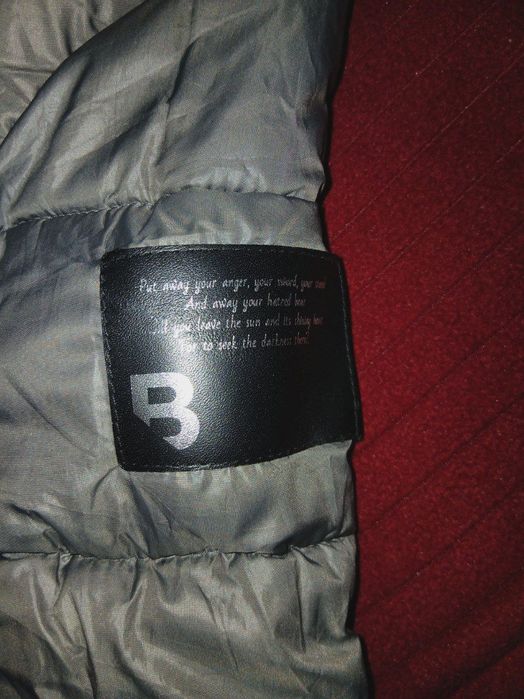 Двухсторонняя женская куртка — стильная и практичная модель