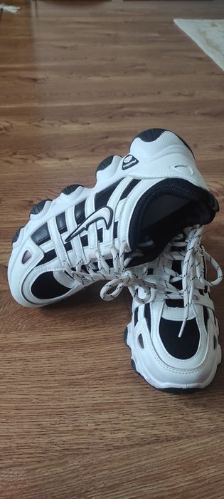 Кроссовки подростковые