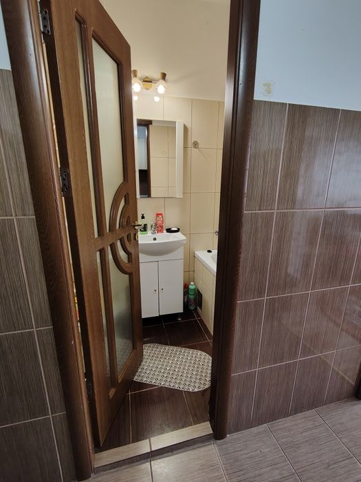 Închiriez garsoniera in Constanța zona far poarta 6