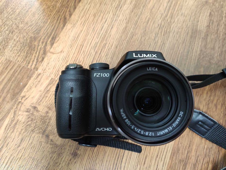 Panasonic LUMIX DMC-FZ100