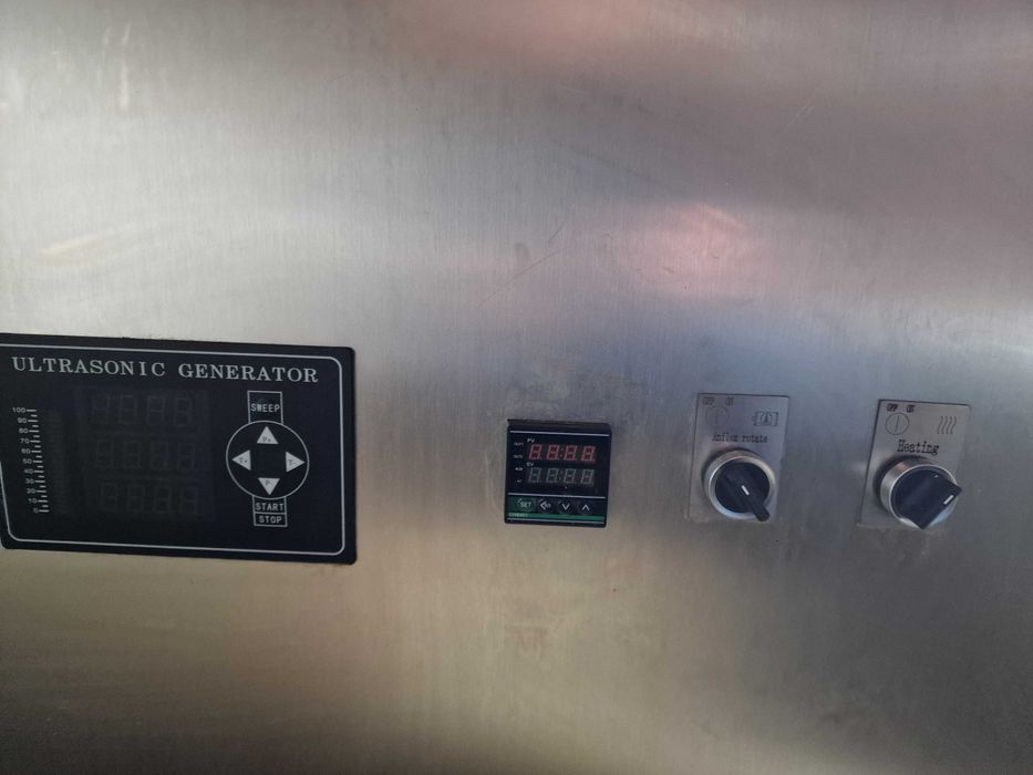 Cuva generator ultrasunete