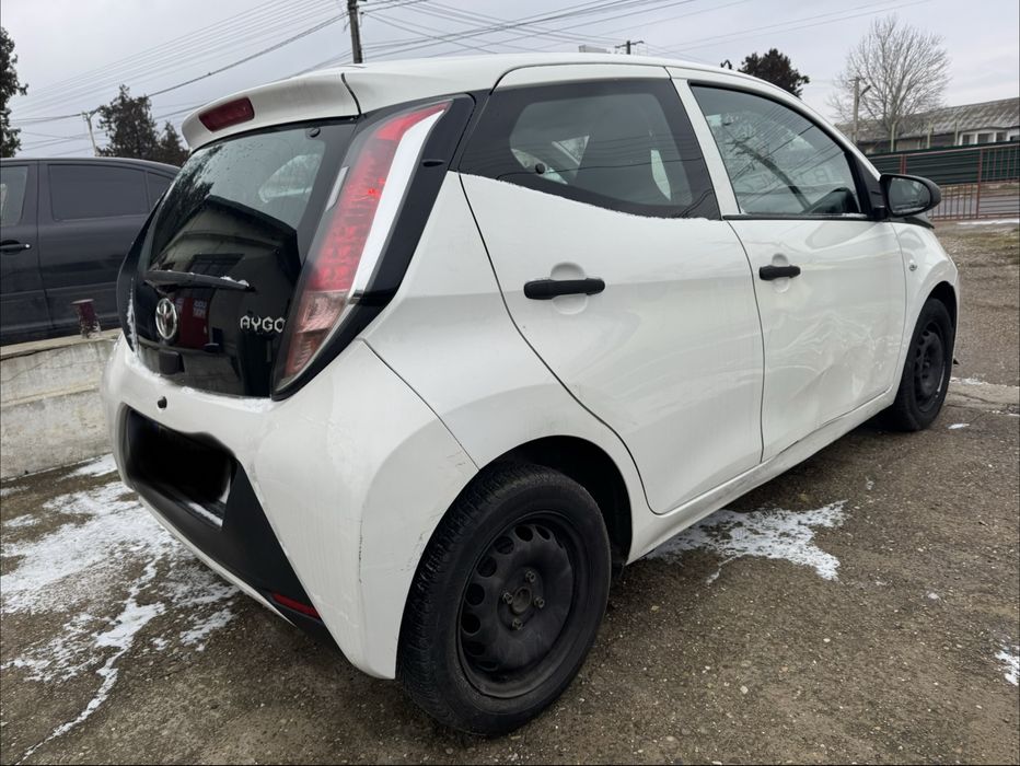 Dezmembrez Toyota Aygo 2015-2022 1.0 benzina motor 1KR